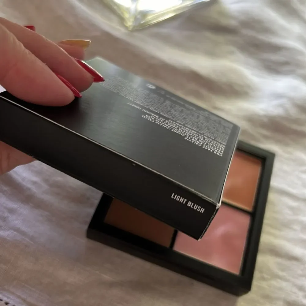 MAC M.A.C Pro Face Palette - Light Blush 0.35 oz/g New in the box Ipsy b…